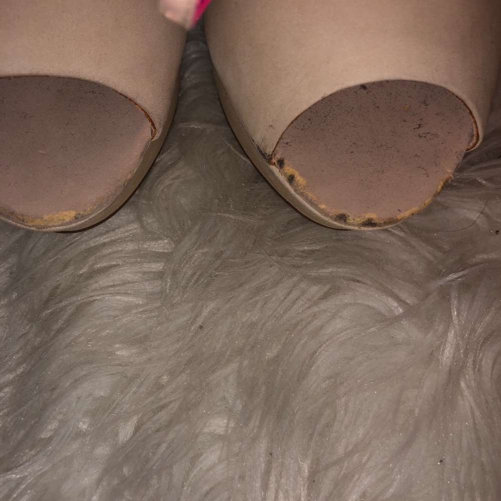Heels - Picture 7 of 7